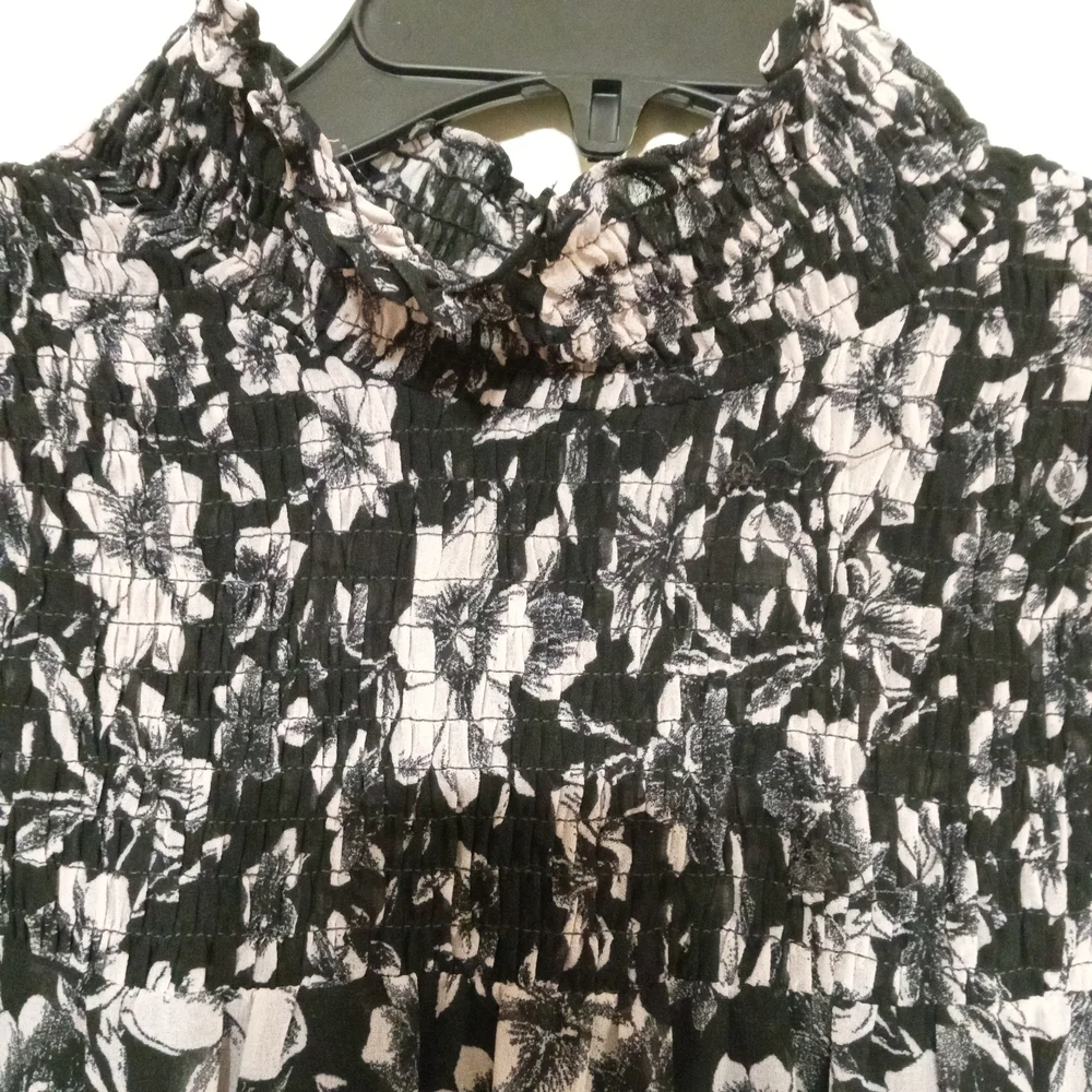 Just...Taylor Black and Gray Floral Maxi Dress - Picture 3 of 7
